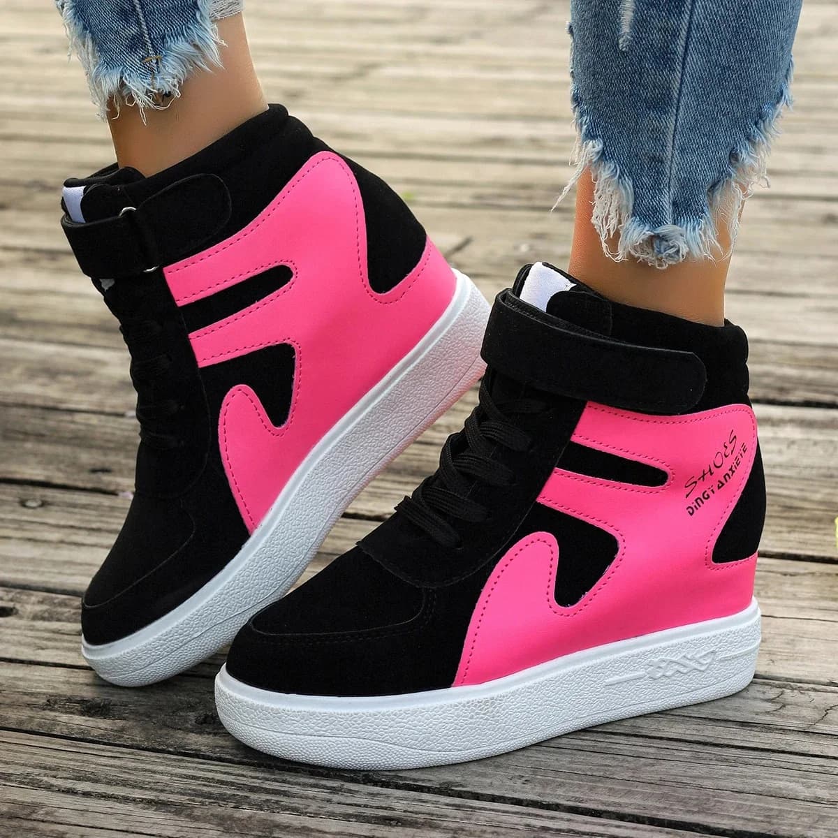 Sneakers Vrouwen Nieuwe High Top Platform Casual Wiggen Sneakers Herfst Winter Dames Zwart Inwendig Verhogen Gevulkaniseerde Damesschoenen