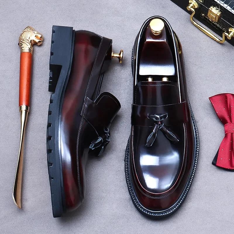 Herenschoenen Zakelijke Casual Schoenen Dikke Zool Gelakte Kwastjes Met Verhoogde Formele Schoenen Van Echt Leer Veelzijdige Slip-On Schoenen