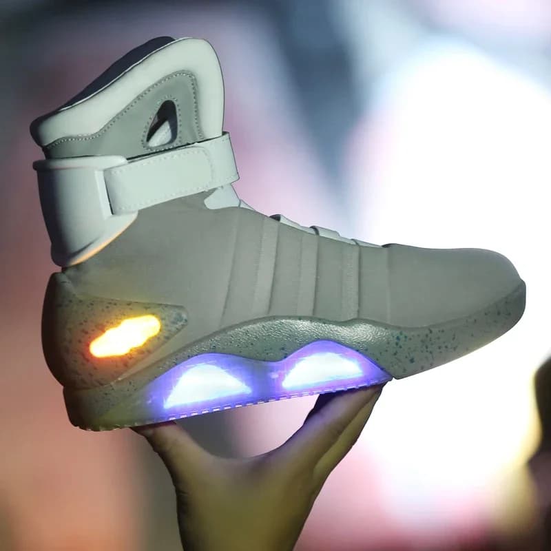 Skateboardschoenen Nieuwe led-laarzen voor heren, dames, jongens en meisjes USB oplaadbare gloeiende schoenen Herenfeestschoenen Coole soldaatlaarzen