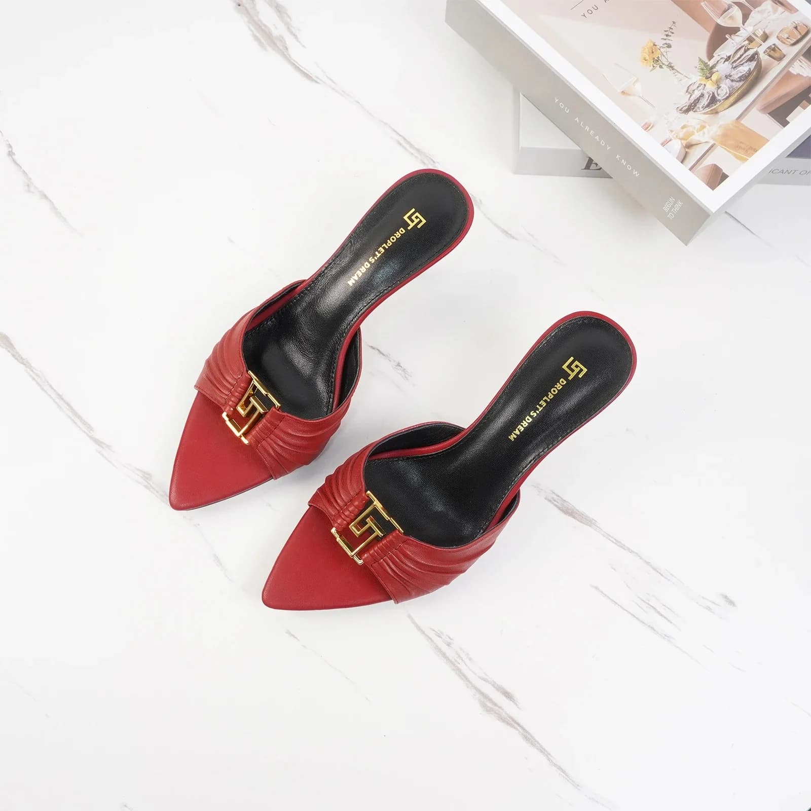 2024 Nieuwe Dames Slippers met Spitse Teen en Open Teen Luxe GJ Merk Anti-Slip Buitenshuis Modieuze Hoge Hakken Lederen Slippers 35-44