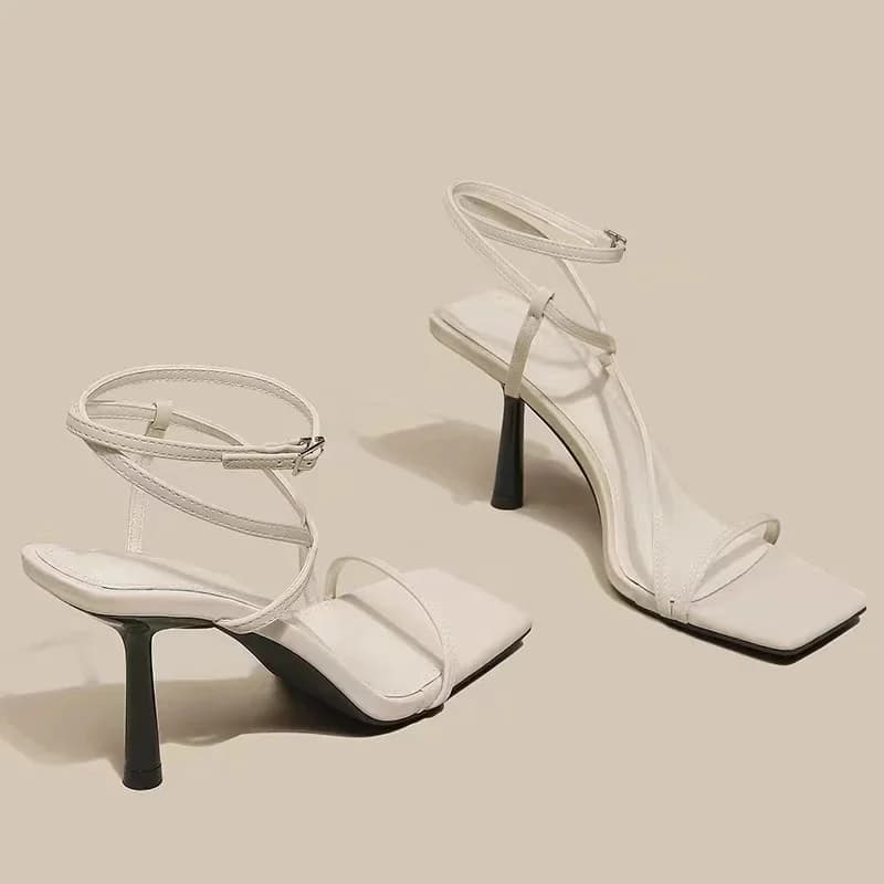 Dunne Riem Gesp Sandalen Casual Mode Temperament Hak Sandalen Dames Sandalen Zomer Nieuwe Hoge Hak Vierkante Kop Open Teen