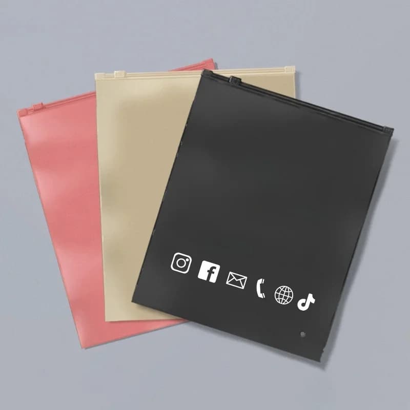 50 stuks aangepaste kleur matte rits zakken geschenk opbergzakken kleding ondergoed zakelijke product verpakking aanpasbaar logo