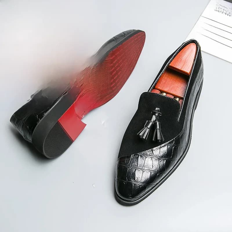Nieuwe Rode Zool Loafers Voor Mannen Kwastjes Ronde Teen Slip-On Lente Mannen Jurk Schoenen Bruiloft Maat 38-46