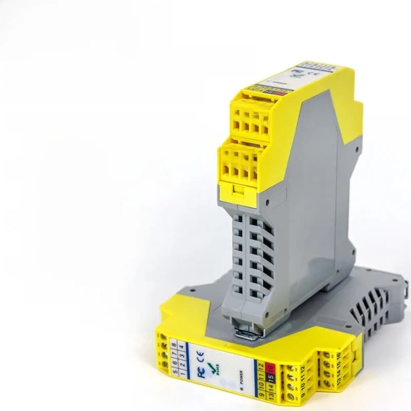 Dc Stroom/Spanning Analoge Geïsoleerde Distributeur Signaal Isolator 4-20ma Naar 0-5V Een Ingang Twee Uitgang Converter