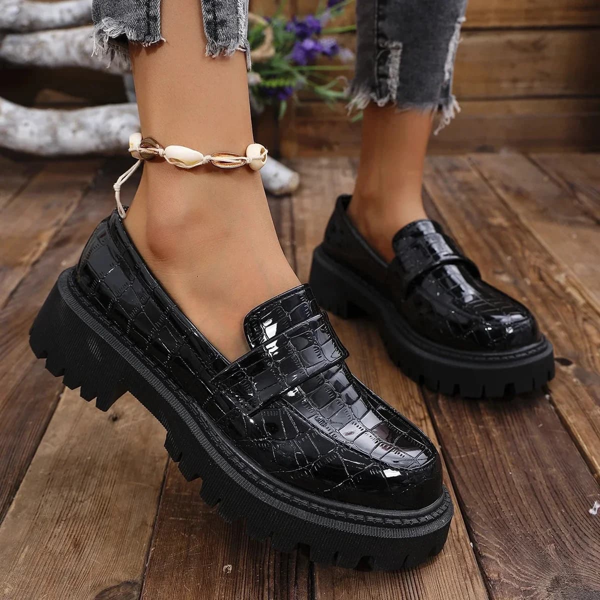 2025 Lente Vrouwen Chunky Platform Loafers Dikke Zool Slip Op Casual Schoenen Vrouw Mode Zwart Lakleer Jk Uniform schoenen