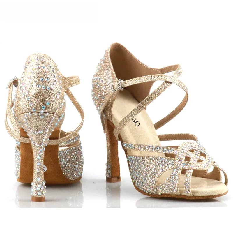 Wuxijiao Holesale Vrouwen Gouden Latin Dansschoenen Nieuwe Stijl Dansschoenen Unieke Ontwerp Salsa Schoenen Diamant Sandalen