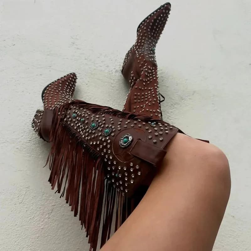 2025 Vrouwen Klassieke Franjes Westerse Knie Hoge Laarzen Vrouw Suede Cowboy Lange Laarsjes Dames Herfst Punt Teen Hakken Kwastje Klinknagels