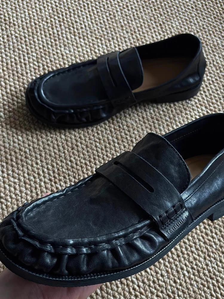 Zwart lederen instappers Zacht leer Zachte zool Enkele schoenen Derby schoenen Trendy handgemaakte luxe designer herenschoenen