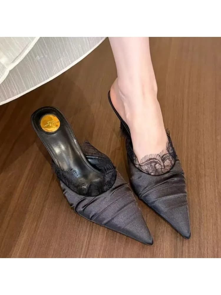 Baotou hoge hakken dames zomer spitse teen kant geplooide instapper antislip stilettohak halfhoge hak