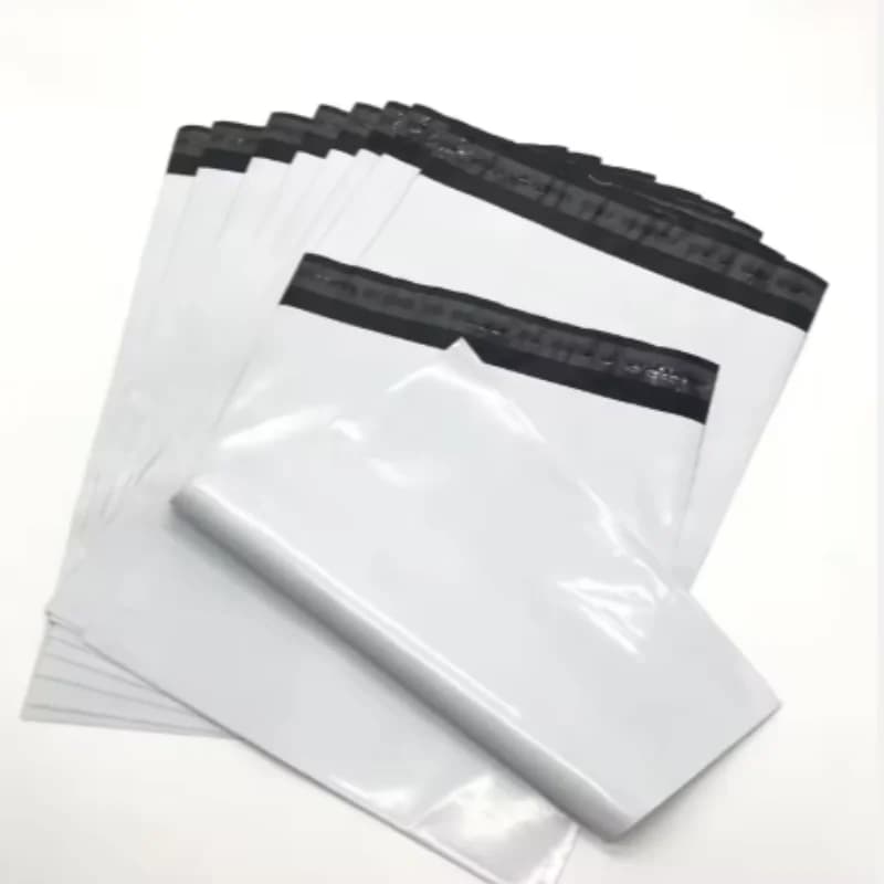 Veel witte zelfklevende seal koerierstassen Express Mail Envelop Opslag Mailing Plastic verpakkingszakje voor Express-levering