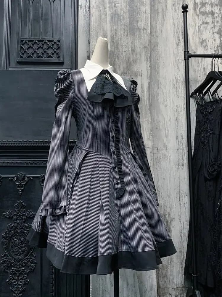 Gotische stijl jurk donker gestreept Peter Pan kraag kant strik pofmouw Harajuku Japanse subcultuur donkere feestoutfit 2026 nieuw