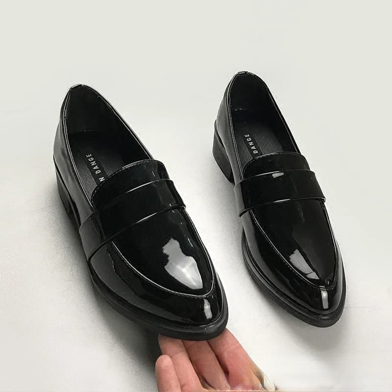 Vrouwen Schoenen Lente Herfst 2022 Nieuwe Zwarte Wees Britse Stijl Kleine Lederen Schoenen Loafers Schoenen Enkele Schoenen Vulcaniseer Schoenen