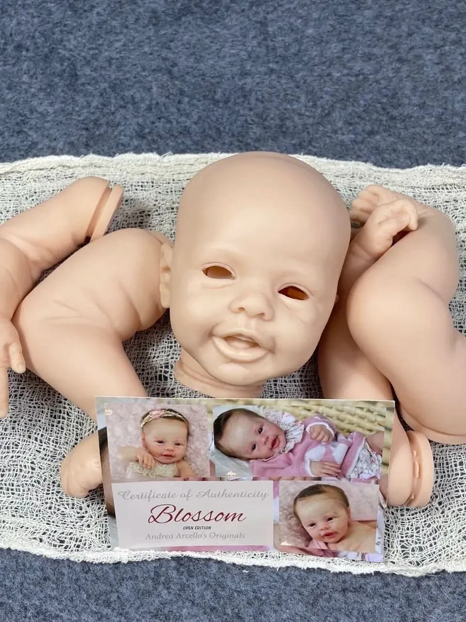 Nieuwkomers 17-inch herboren kit bloesem met gegraveerde naam en COA herboren baby vinyl pop kit ongeverfde pop onderdelen DIY pop schimmel