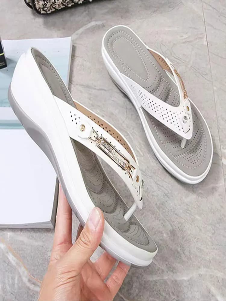 Damespantoffels Casual antislip damespantoffels Damesmuiltjes en klompen Sandalen Uitgehold ontwerp met klittenband voor op het strand