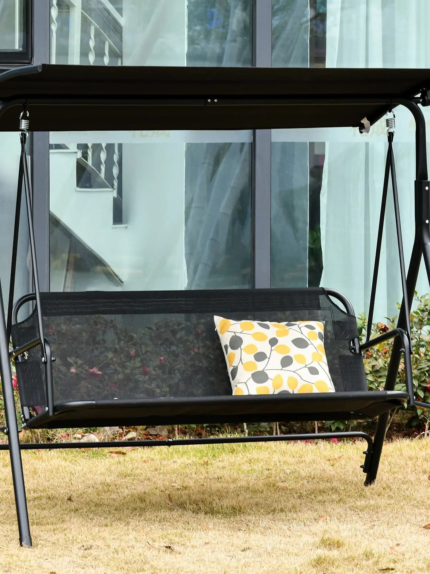 Outsunny 2-zits tuinschommelstoel met parasol verstelbaar schuin dakterras balkonbelasting 200 kg 172x110x155 cm