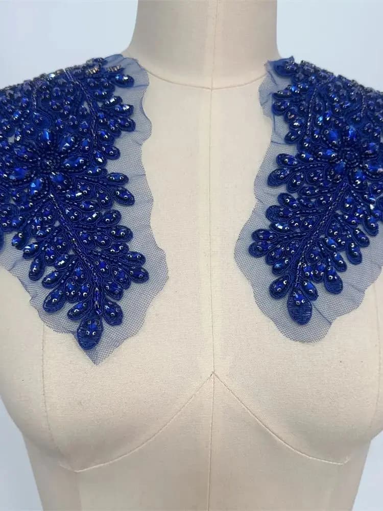 Nieuwe mode, vele kleuren, kristallen bruidscollier met strass applicaties