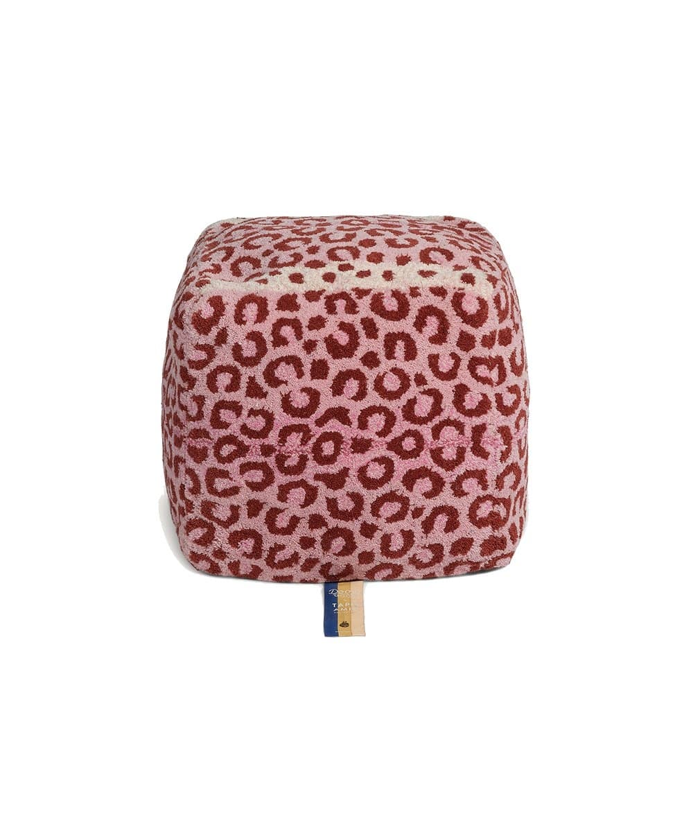 Doing Goods Pink leopard poef small - 1.45.15.009.030.3