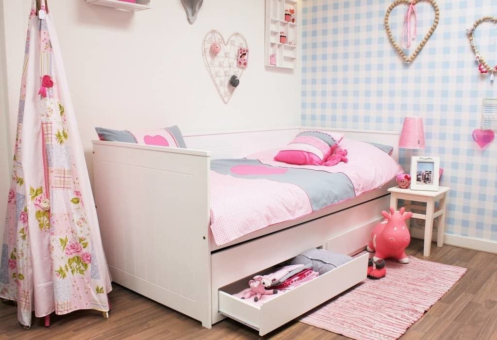 Bedbank Nanne met logeerlade