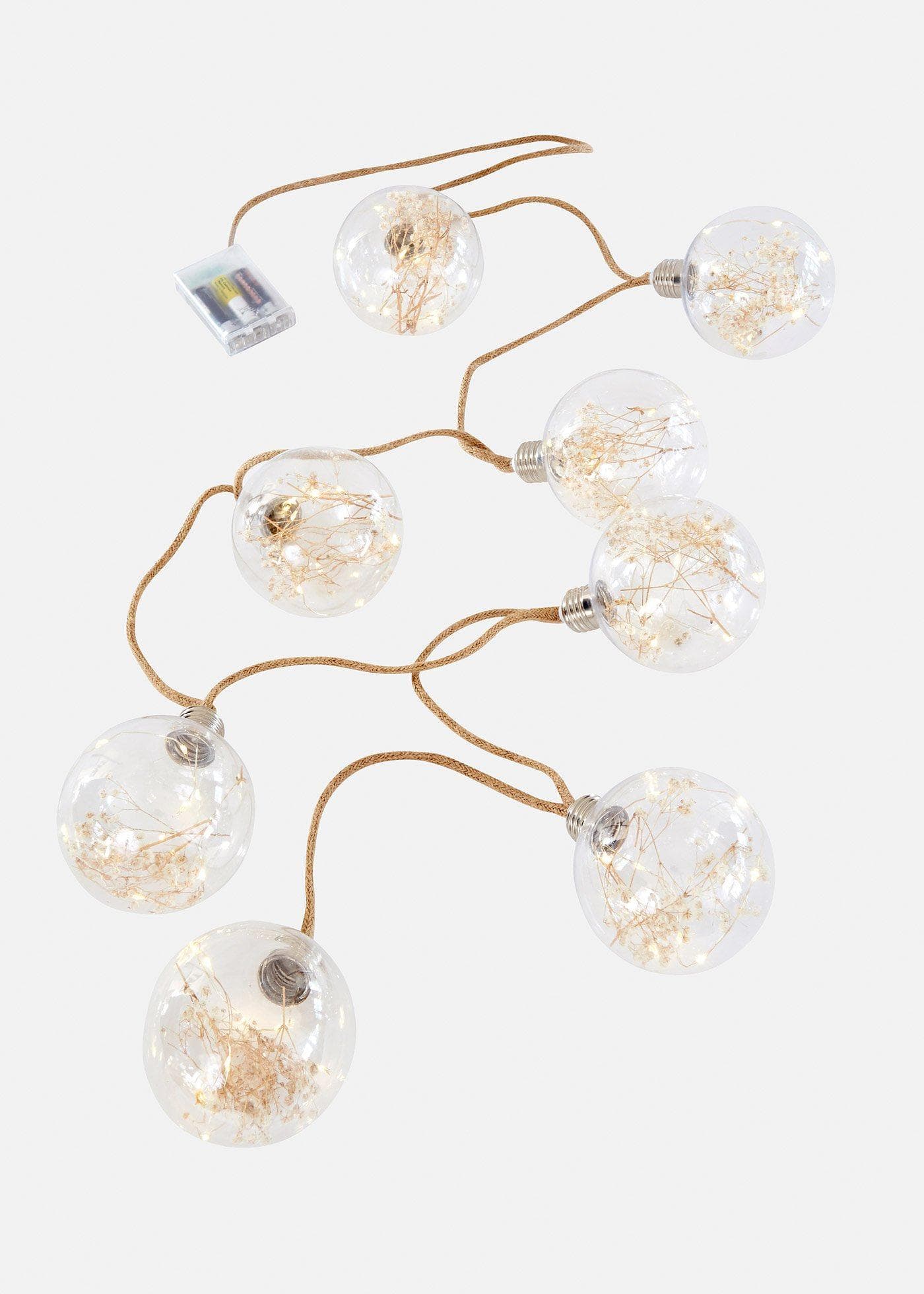 LED lichtslinger met 8 bollen met gedroogde bloemen