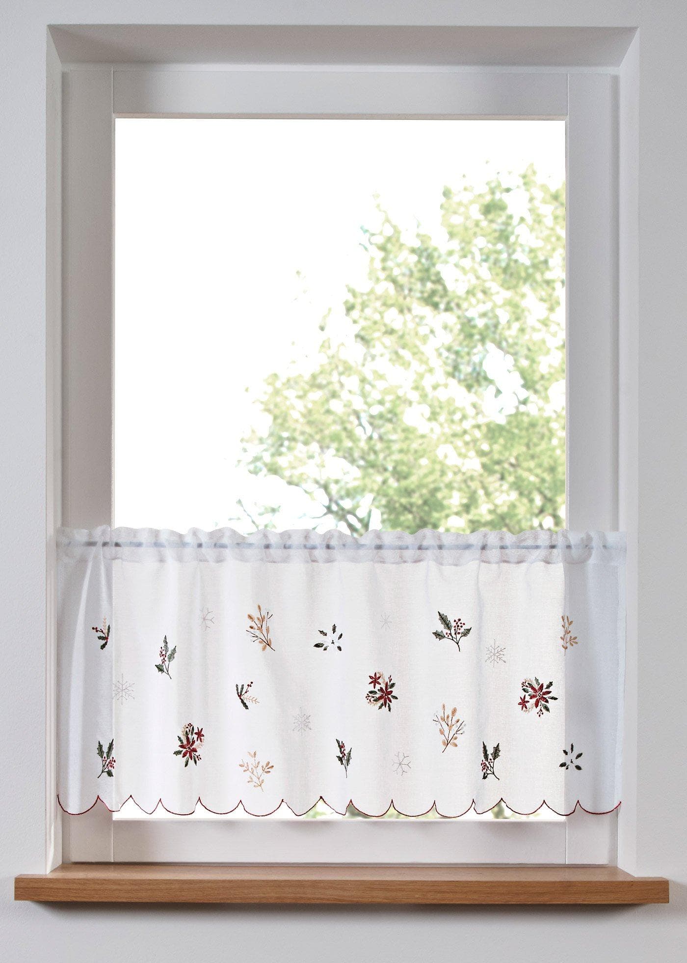 Valletje met winterse borduursels
