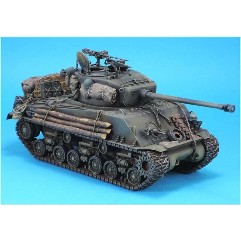 1/35 Resin Modelbouwpakketten Amerikaanse Furious Sherman Tank Resin Modificatie (geen tank) Ongemonteerd Ongeschilderd afgrond