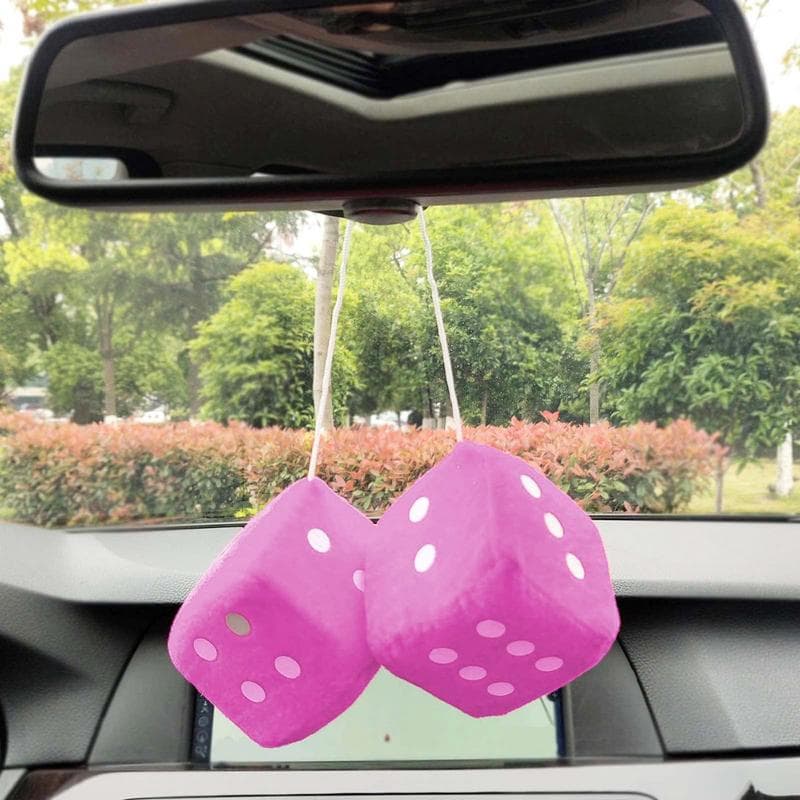 Dobbelsteen Ontwerp Auto Hangend Ornament Retro Auto Spiegel Hangende Accessoires Auto Decoratie Pluizig Interieur Ornament voor Vrachtwagen SUV