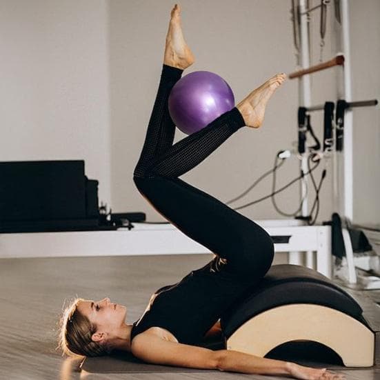 25CM Mini Pilatesbal Yoga Core Training Fysiotherapie Kleine Oefenbal Anti-Burst Antislip Fitnessbal Thuisgym Workout Pilates Apparatuur geel