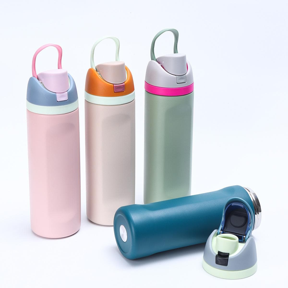 Geïsoleerde RVS 304 Waterfles met Rietje, BPA-vrije Sportwaterfles, Geweldig voor Reizen, 24 Oz, thermos rozerode kleur