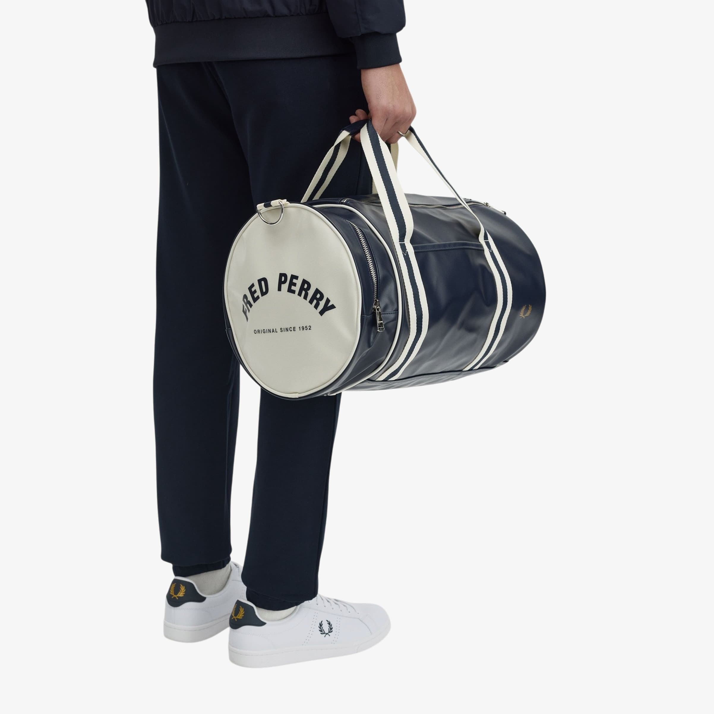 Tas Fred Perry Classic Barrel Bag Navy/ Ecru Universal