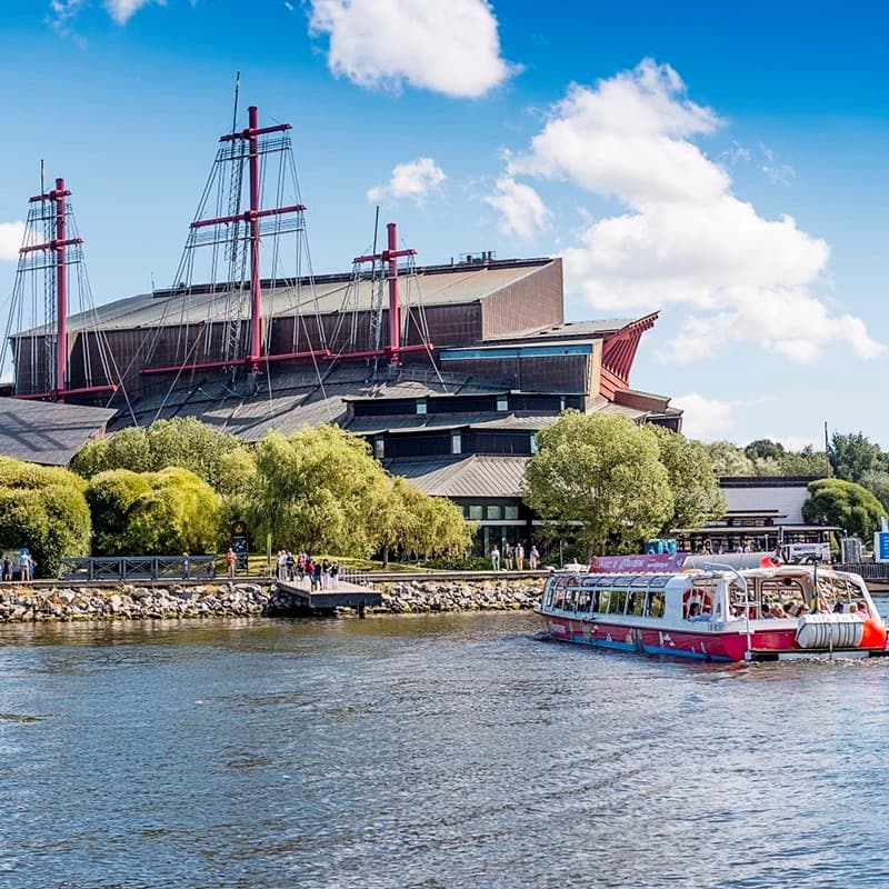 RED Sightseeing Stockholm Hop-on Hop-off boat
