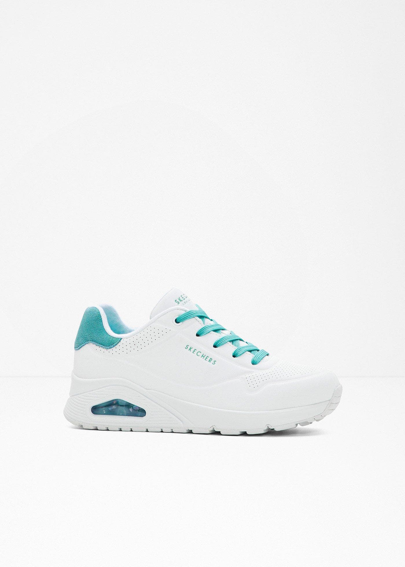 Sneakers van Skechers met memory foam