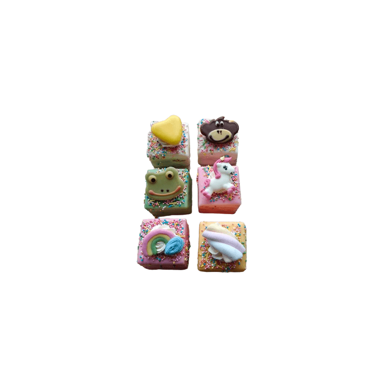 Kinder Petit Fours doos 16 stuks
